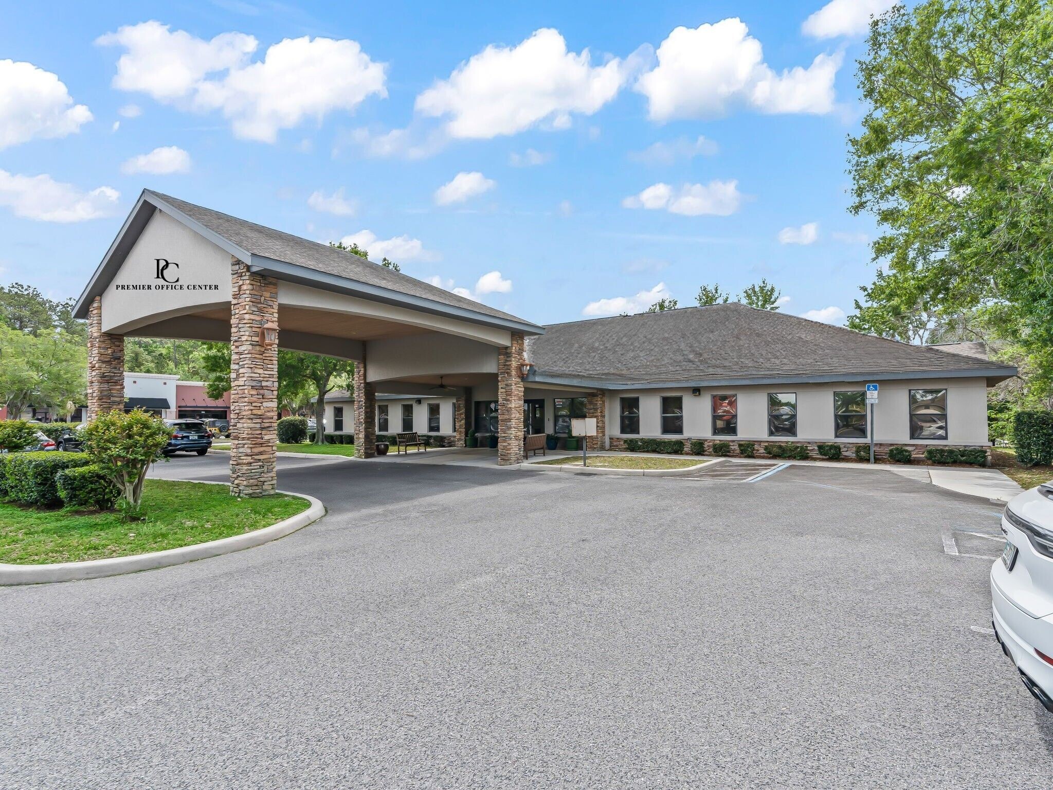 1910 SW 18th Ct, Ocala, FL à louer Photo principale– Image 1 sur 9