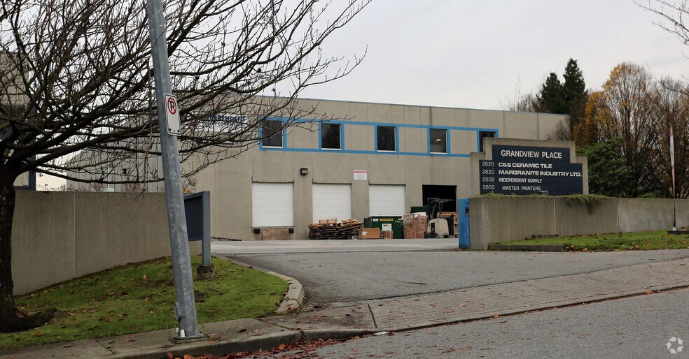 2820 Ingleton Ave, Burnaby, BC à louer - Photo de l’immeuble – Image 1 sur 14