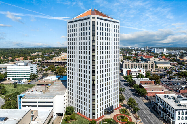 Plus de détails pour 301 N Main St, Wichita, KS - Bureau, Bureau/Local commercial à louer