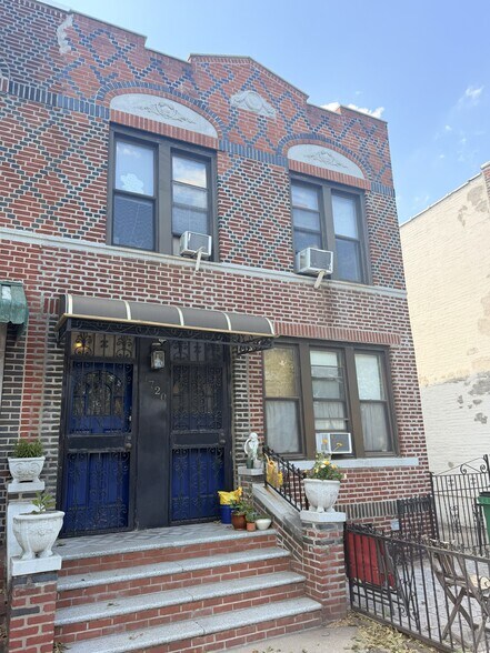 1720 11th Ave, Brooklyn, NY à vendre - Photo de l’immeuble – Image 2 sur 6