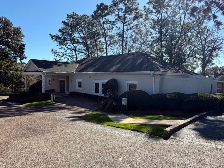 3250 Hillcrest Rd, Mobile, AL à vendre - Photo de l’immeuble – Image 2 sur 4