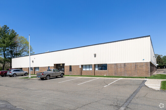 Plus de détails pour 30 Lindeman Dr, Trumbull, CT - Local d'activités à louer