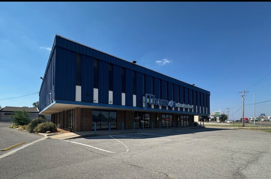 5770 NW Expressway St, Oklahoma City, OK à louer - Photo de l’immeuble – Image 3 sur 10