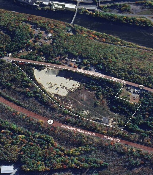 217 French King Hwy, Greenfield, MA à vendre - Photo principale – Image 1 sur 5