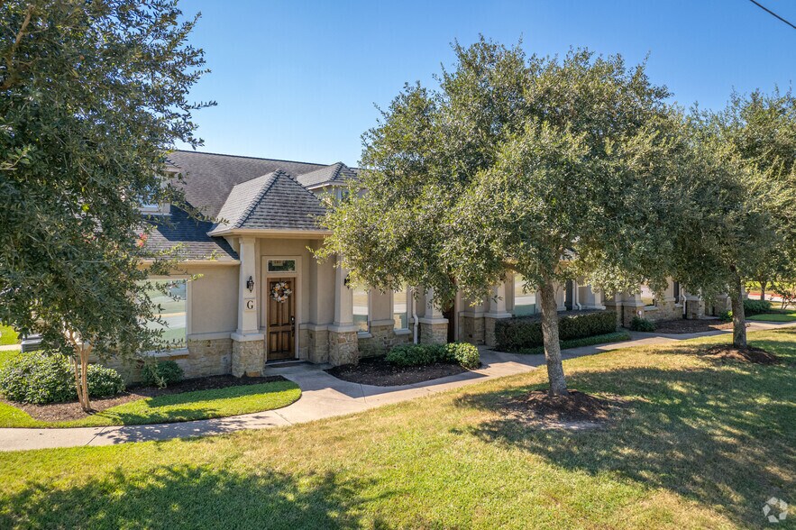 11601 Spring Cypress Rd, Tomball, TX à louer - Photo de l’immeuble – Image 2 sur 104