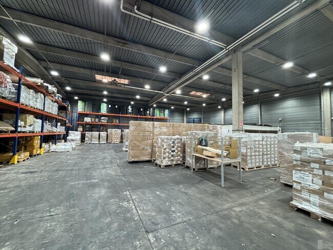 Plus de détails pour Industriel/Logistique à louer