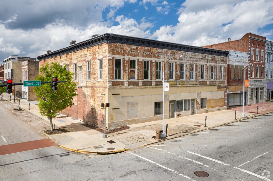 Third and Poplar Street Portfolio portefeuille de 6 biens à vendre sur LoopNet.fr - Photo principale – Image 2 sur 6