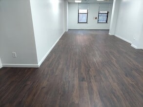 118-122 Baxter St, New York, NY à louer Photo intérieure– Image 1 sur 2