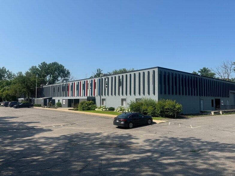 7100-7110 Ohms Ln, Edina, MN à louer - Photo de l’immeuble – Image 1 sur 2