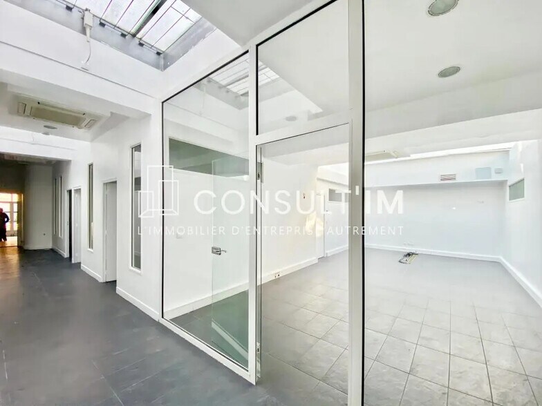 Bureau dans Puteaux à louer - Photo de l’immeuble – Image 2 sur 8