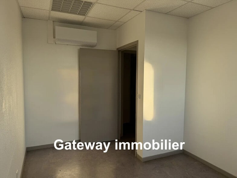 Bureau dans COURNON-D'AUVERGNE à louer - Photo de l’immeuble – Image 2 sur 6
