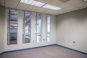 1 Apollo Dr, Glens Falls, NY à louer Photo intérieure– Image 1 sur 7