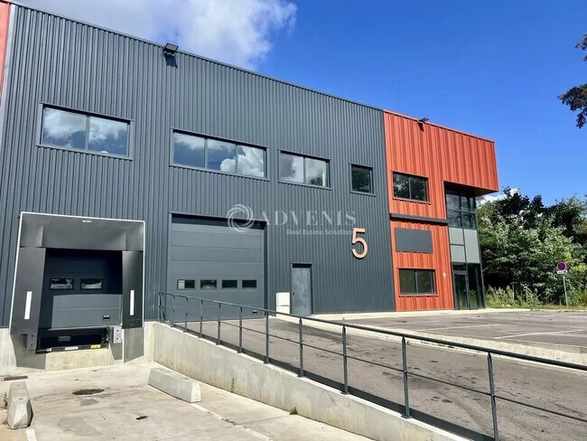 Plus de détails pour Industriel/Logistique à louer