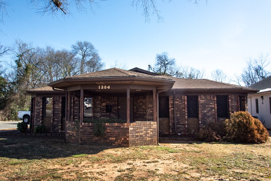 1304 14th Ave SE, Decatur, AL à vendre - Photo de l’immeuble – Image 1 sur 24