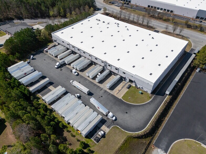 6725 Oakley Industrial Blvd, Union City, GA à louer - Photo de l’immeuble – Image 2 sur 10
