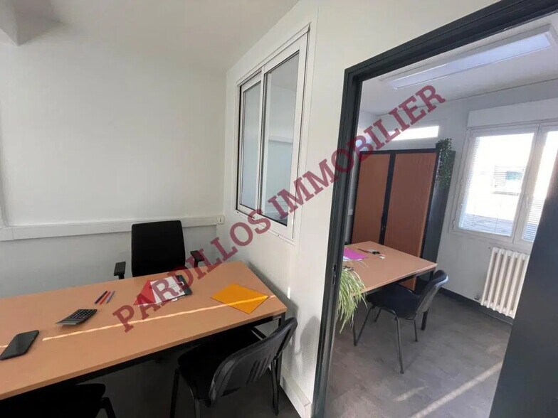 Bureau dans Mondeville à louer - Photo intérieure – Image 2 sur 5