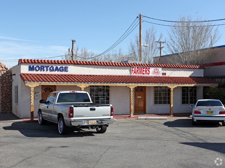 405 montano Rd NW, Albuquerque, NM à louer - Photo de l’immeuble – Image 3 sur 6