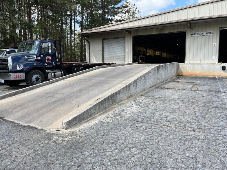 1535 Industrial Dr, Griffin, GA à vendre - Photo de l’immeuble – Image 3 sur 9