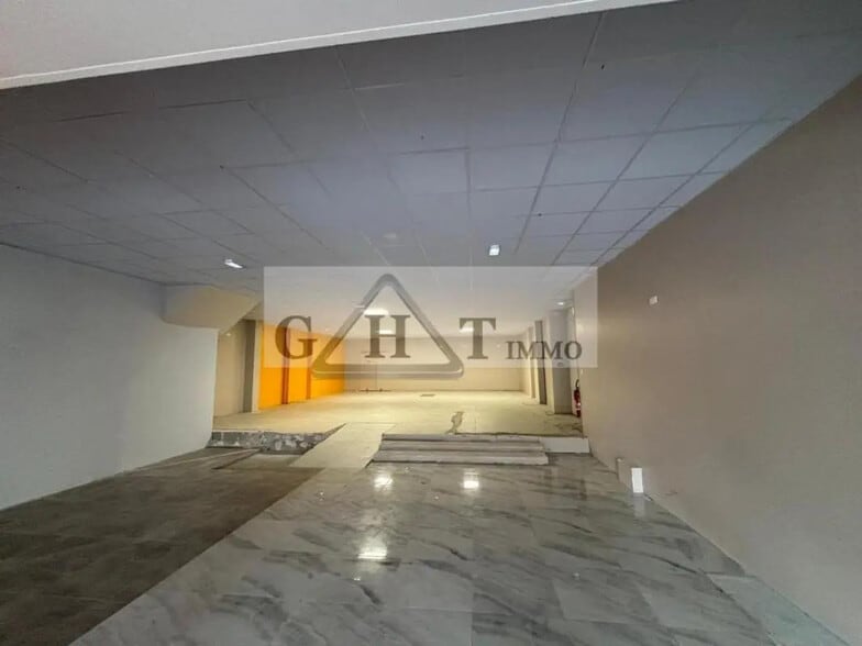 Local commercial dans Saint-Maur-des-Fossés à louer - Photo intérieure – Image 2 sur 9