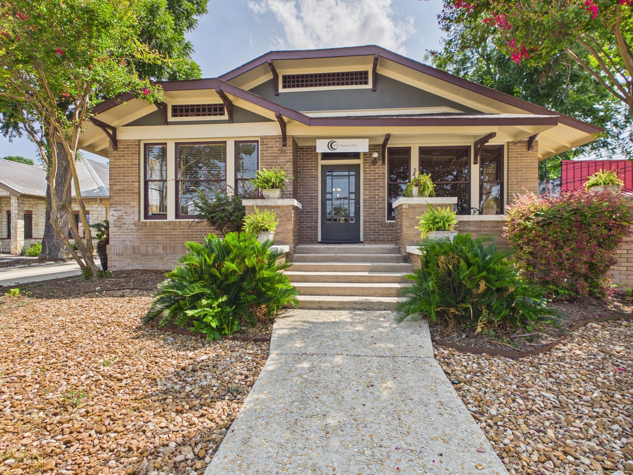 524 S Seguin Ave, New Braunfels, TX à louer Photo de l’immeuble– Image 1 sur 10