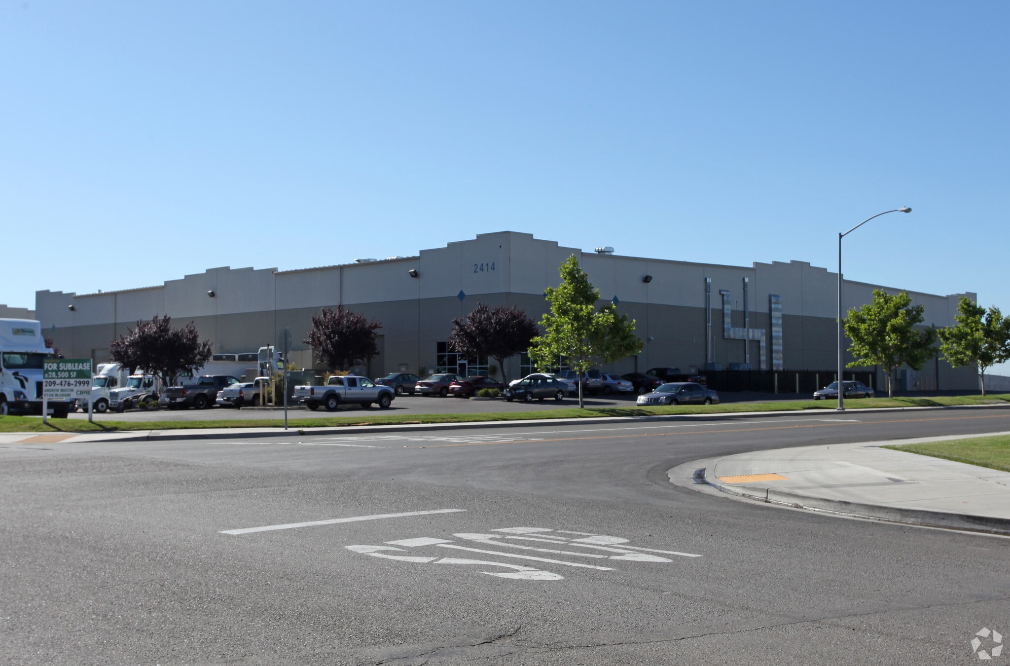 2414 Boeing Way, Stockton, CA à louer Photo de l’immeuble– Image 1 sur 8