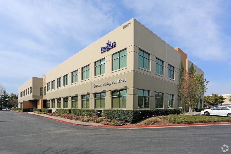 11801 Pierce St, Riverside, CA à louer - Photo de l’immeuble – Image 2 sur 7