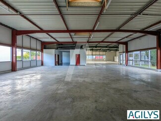 Plus de détails pour Local d'activités à louer