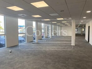 Bureau dans Villeurbanne à louer Photo de l’immeuble– Image 1 sur 21