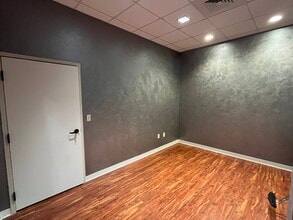 2908 Oak Lake Blvd, Charlotte, NC à louer Photo intérieure– Image 1 sur 11