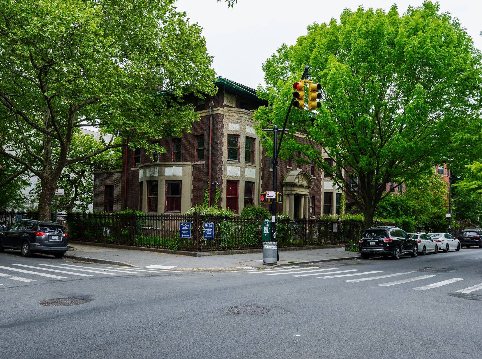 375 Stuyvesant Ave, Brooklyn, NY à vendre Photo de l’immeuble– Image 1 sur 13