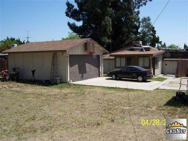 16051 Los Alimos St, Granada Hills, CA à vendre - Photo de l’immeuble – Image 3 sur 5