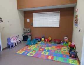 11134 Saticoy St, Sun Valley, CA à louer Photo intérieure– Image 1 sur 4