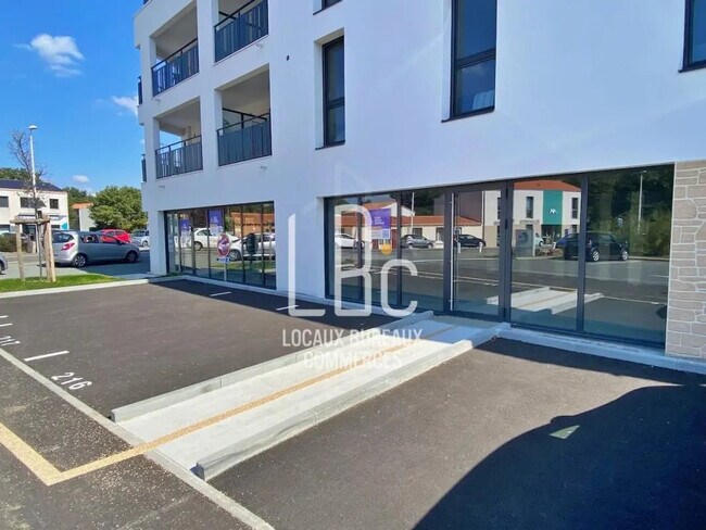 Plus de détails pour Local commercial à vendre