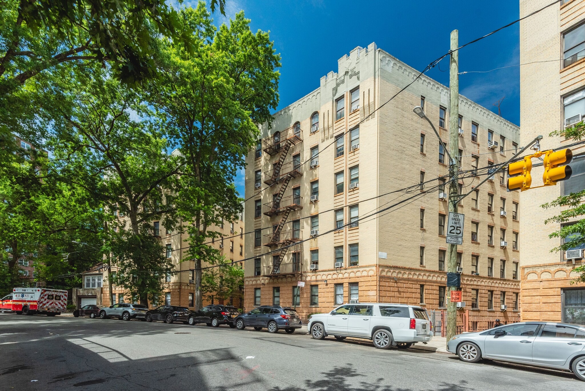 3871 Sedgwick Ave, Bronx, NY à vendre Photo de l’immeuble– Image 1 sur 30