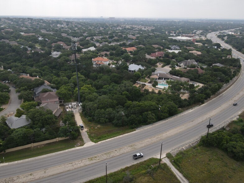 19818 Blanco Road, San Antonio, TX à vendre - Photo de l’immeuble – Image 2 sur 7