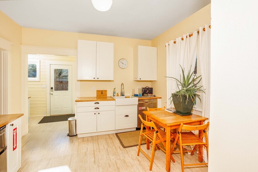 510 NE Dekum St, Portland, OR à vendre - Photo de l’immeuble – Image 3 sur 32