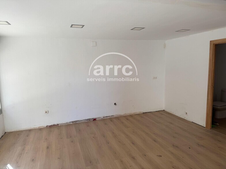 Local commercial dans Premià de Mar, Barcelona à louer - Photo de l’immeuble – Image 3 sur 3