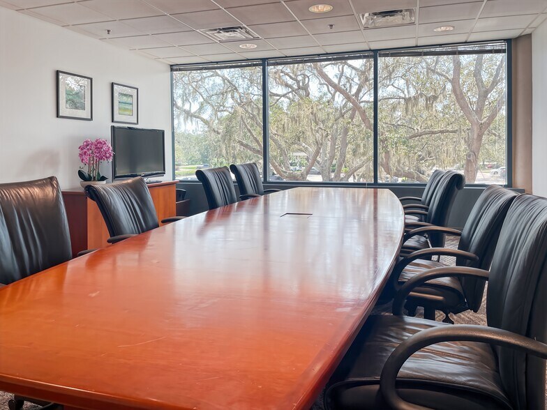 15310 Amberly Dr, Tampa, FL à louer - Photo intérieure – Image 2 sur 10