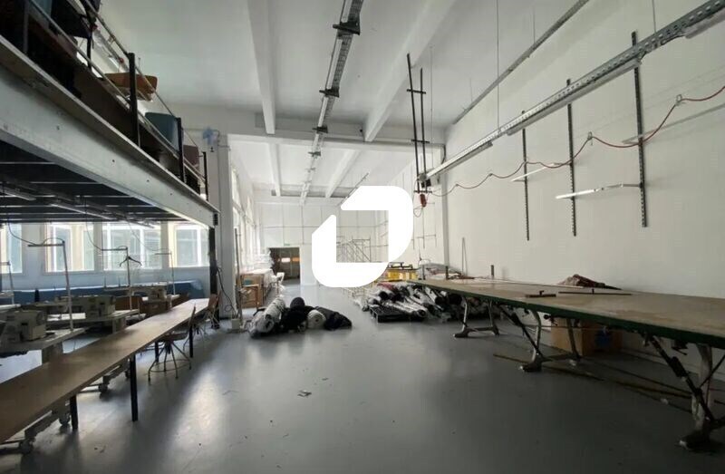 Local d’activités dans Aubervilliers à louer - Photo de l’immeuble – Image 3 sur 7
