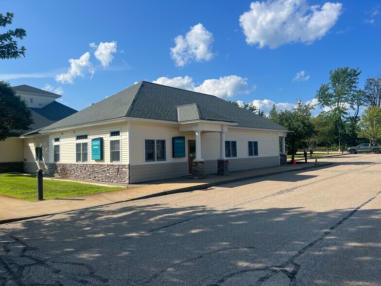 6 Healthcare Dr, Rochester, NH à vendre - Photo de l’immeuble – Image 1 sur 1