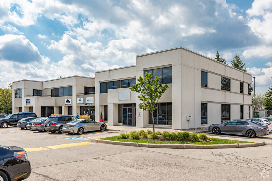 2585 Skymark Ave, Mississauga, ON à louer - Photo de l’immeuble – Image 2 sur 2
