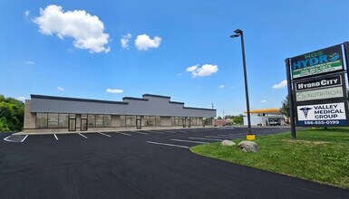 13400-13480 E 15 Mile Rd, Sterling Heights, MI à louer Photo de l’immeuble– Image 2 sur 3