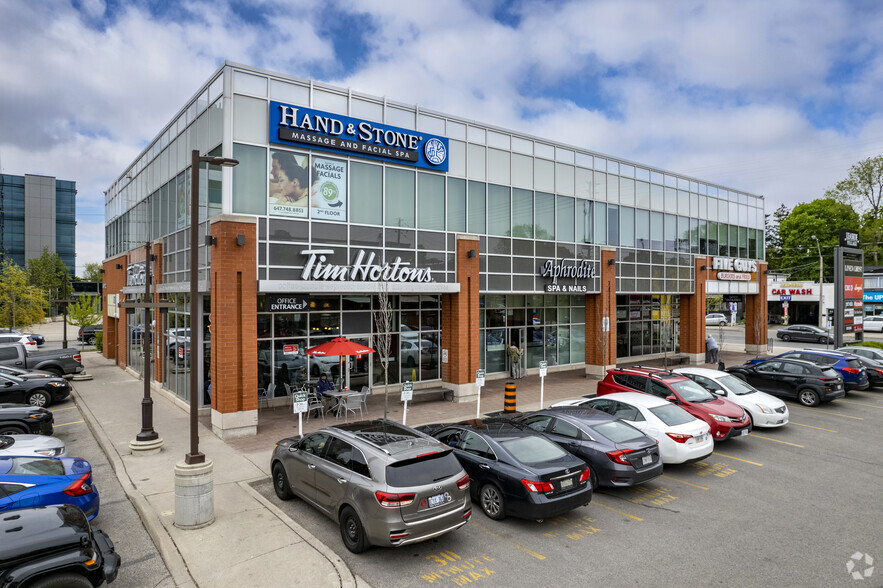 85-99 Laird Dr, Toronto, ON à louer - Photo de l’immeuble – Image 2 sur 20
