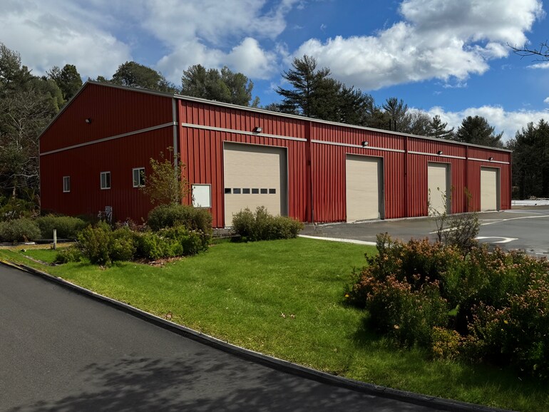 25 Aero Park dr, Plymouth, MA à louer - Photo principale – Image 1 sur 3