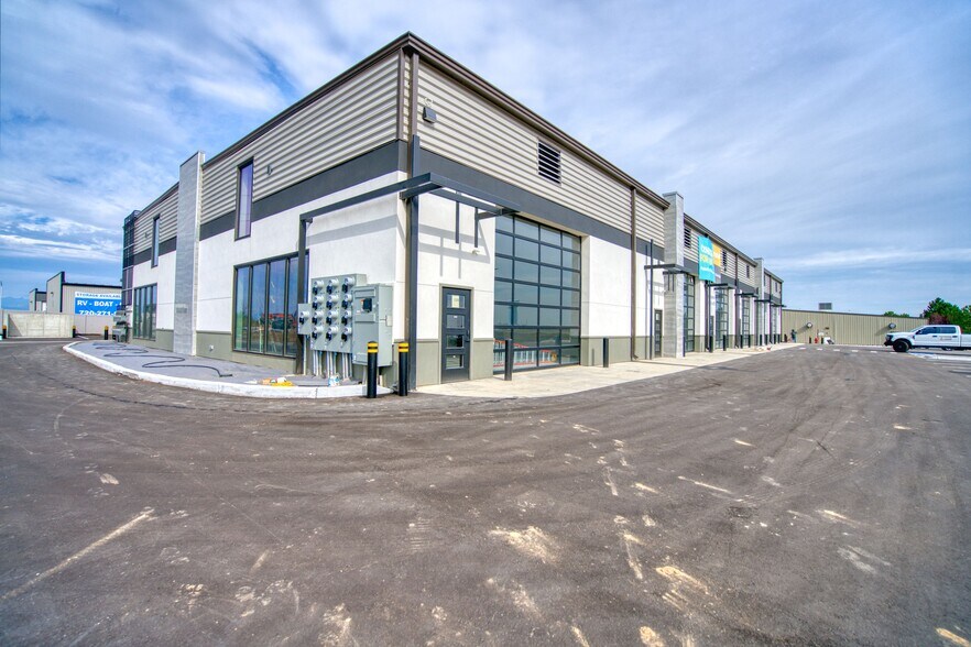 168 Miller Dr, Dacono, CO à vendre - Photo de l’immeuble – Image 3 sur 20