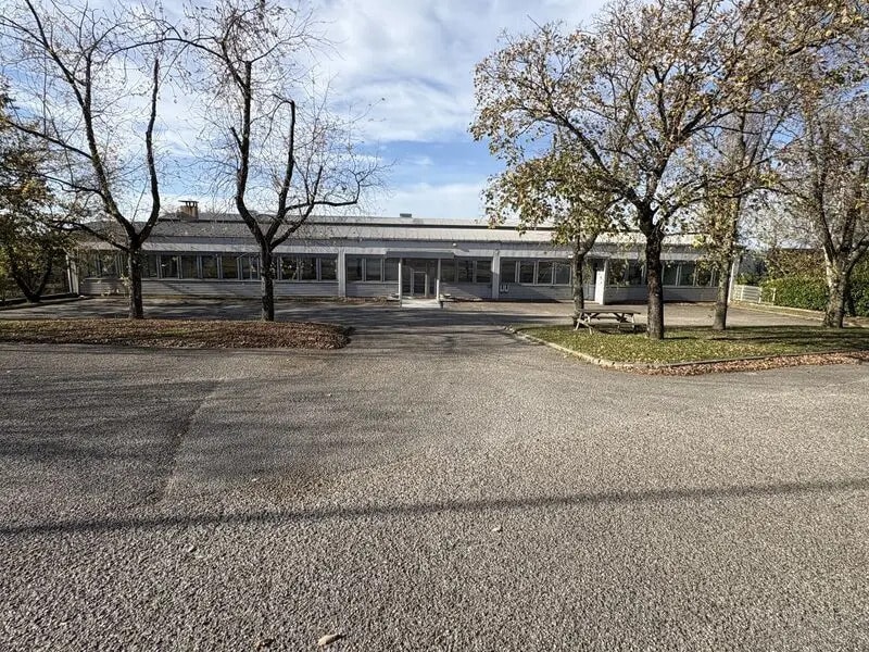 Bureau dans Saint-Priest à louer Photo de l’immeuble– Image 1 sur 12