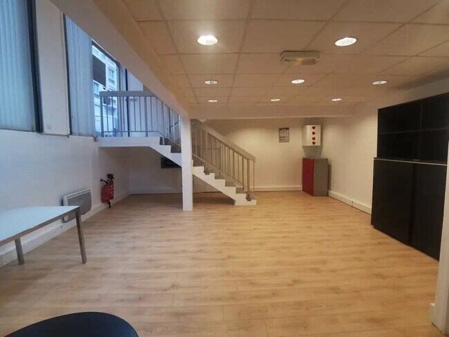 Plus de détails pour Bureau à louer