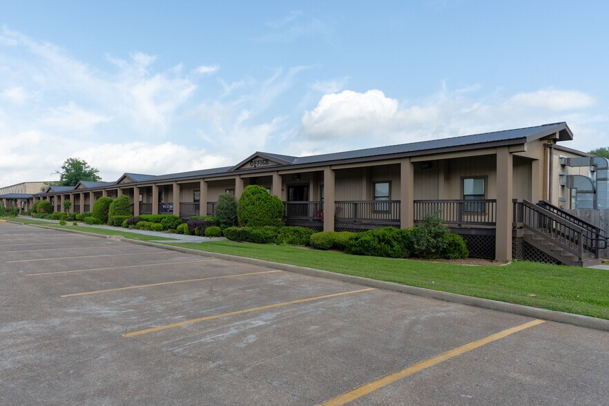 9701 Almeda Genoa Rd, Houston, TX à louer - Photo principale – Image 1 sur 3