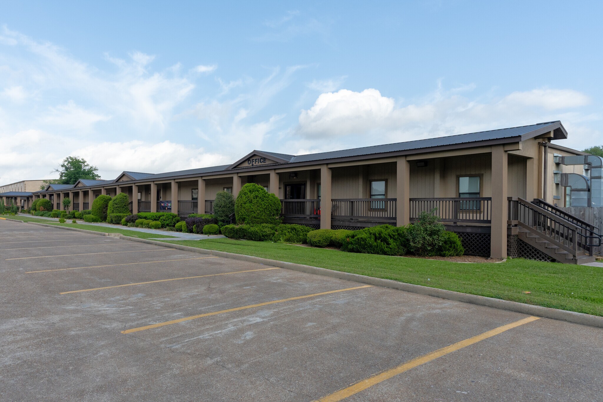 9701 Almeda Genoa Rd, Houston, TX à louer Photo principale– Image 1 sur 4