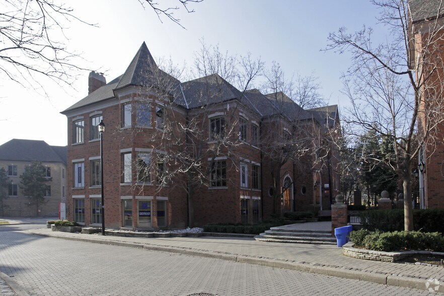 4257-4265 Sherwoodtowne Blvd, Mississauga, ON à louer - Photo de l’immeuble – Image 2 sur 9